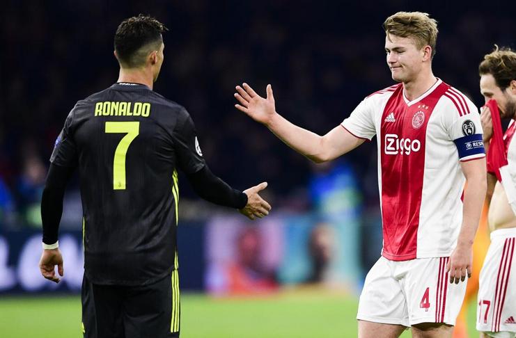 Cristiano Ronaldo dan Matthijs de Ligt dipertandingan Juventus vs Ajax